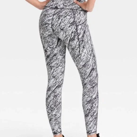 All in Motion Premium High Waisted Black/White Side Pocket Active Legging sz L - Picture 2 of 3